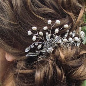 Hair Accessories- Sliver comb with sparkle detail